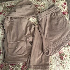 Cozy Anthropologie Tan Hoodie and Shorts Set size Large. Like new.